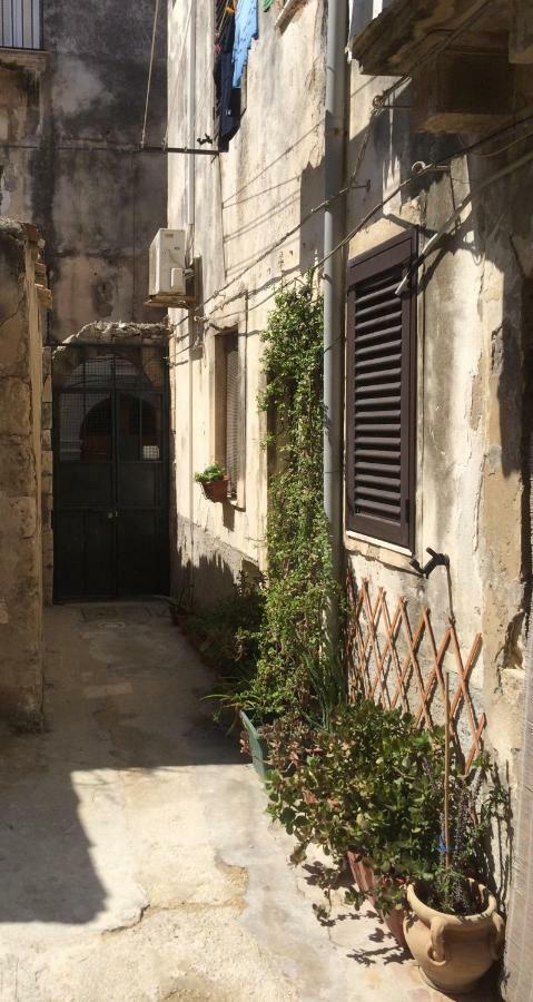 Bed and Breakfast La Terrazza Sul Vicolo Syracuse Exterior foto
