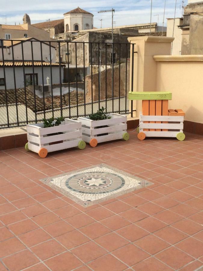 Bed and Breakfast La Terrazza Sul Vicolo Syracuse Exterior foto