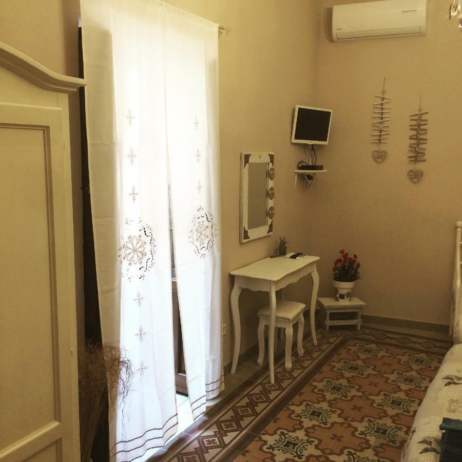 Bed and Breakfast La Terrazza Sul Vicolo Syracuse Exterior foto