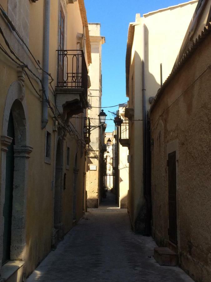 Bed and Breakfast La Terrazza Sul Vicolo Syracuse Exterior foto