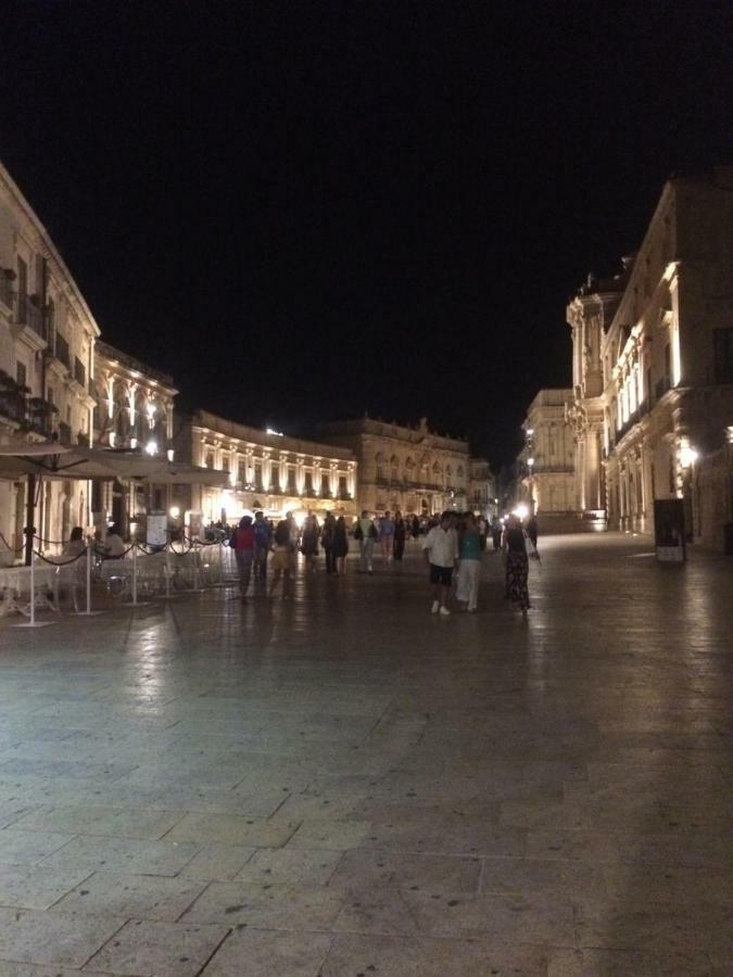 Bed and Breakfast La Terrazza Sul Vicolo Syracuse Exterior foto