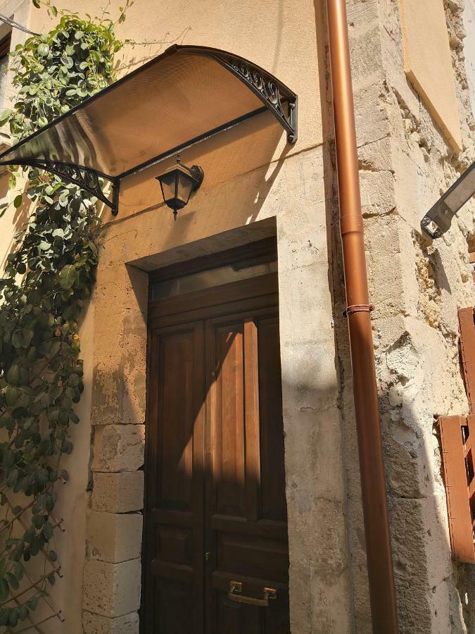 Bed and Breakfast La Terrazza Sul Vicolo Syracuse Exterior foto